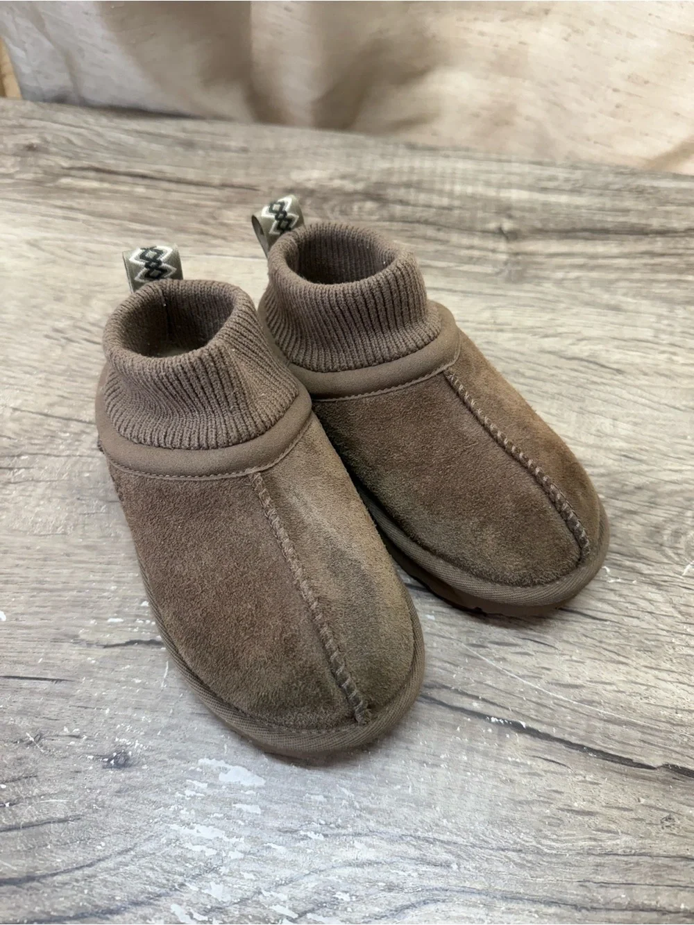 UGG Toddler Classic Ultra Stretch Cuff Booties‎ size 10